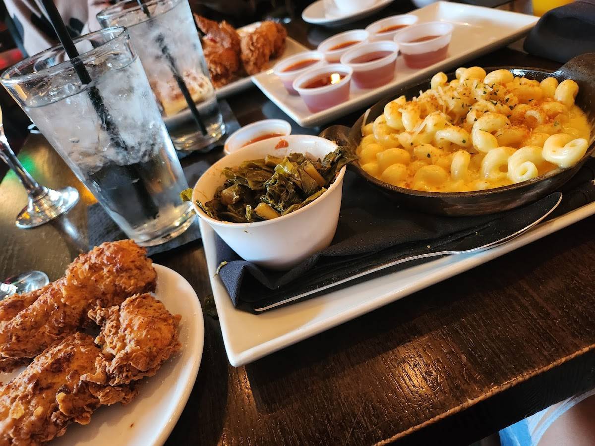 MAX's Wine Dive restaurant in Houston - photo 5