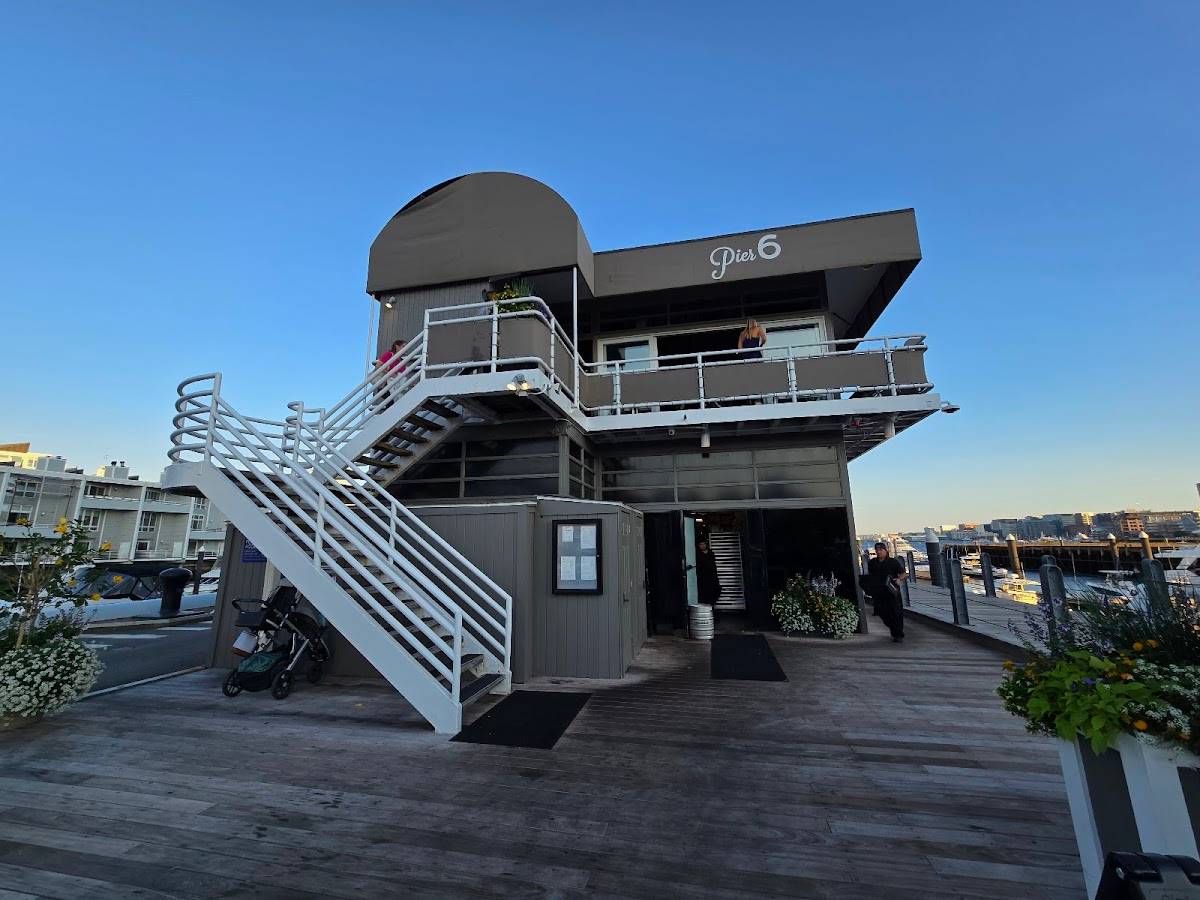 Pier 6 restaurant in Boston - photo 3