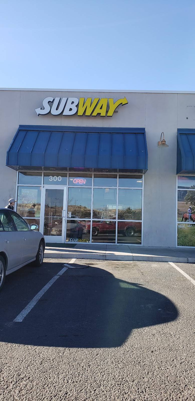 Subway restaurant in Sun Valley - photo 4