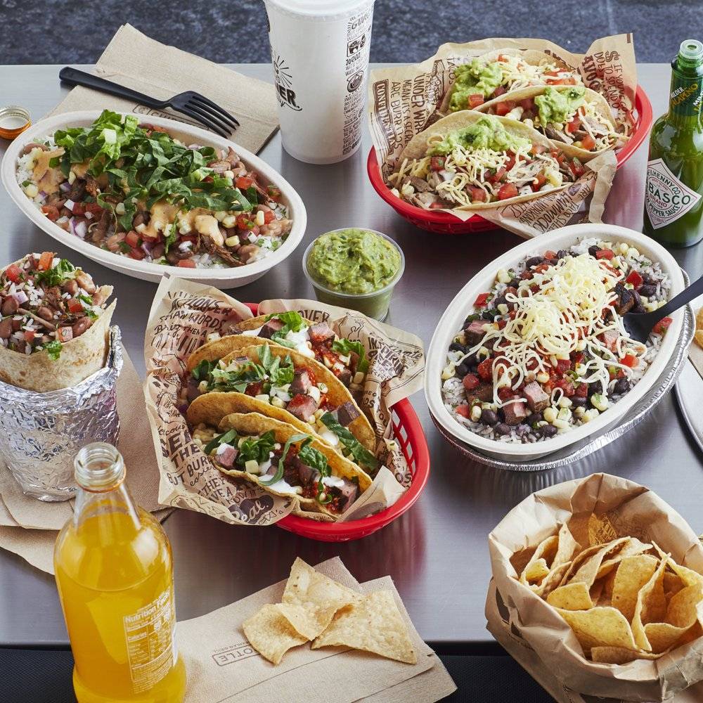 Chipotle Mexican Grill restaurant in Homestead - photo 2