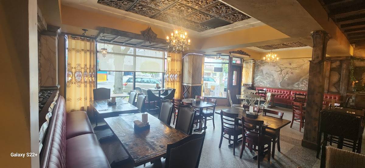 Sopranos Antico Pizza & Pasta restaurant in Seattle - photo 5