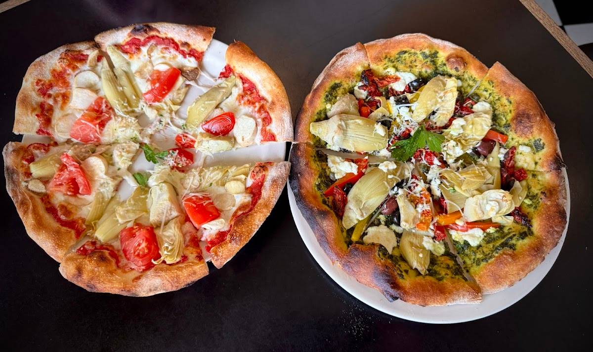Cafe Pesto Hilo Bay restaurant in Hilo - photo 4