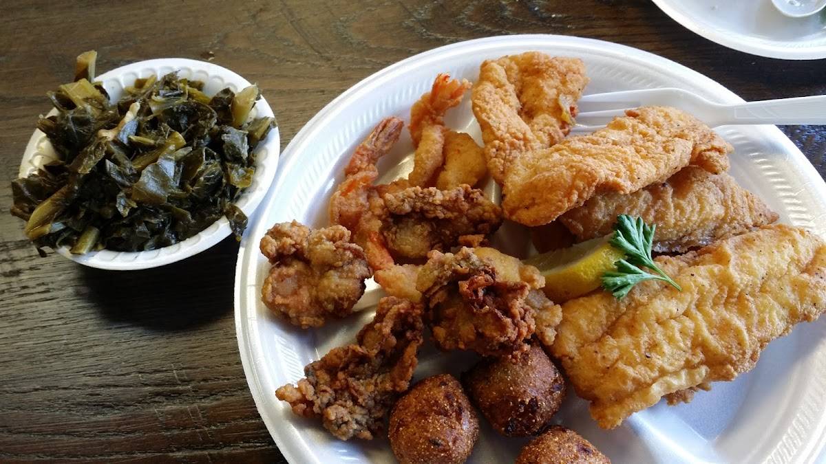 Bayseas Catfish House restaurant in San Antonio - photo 2