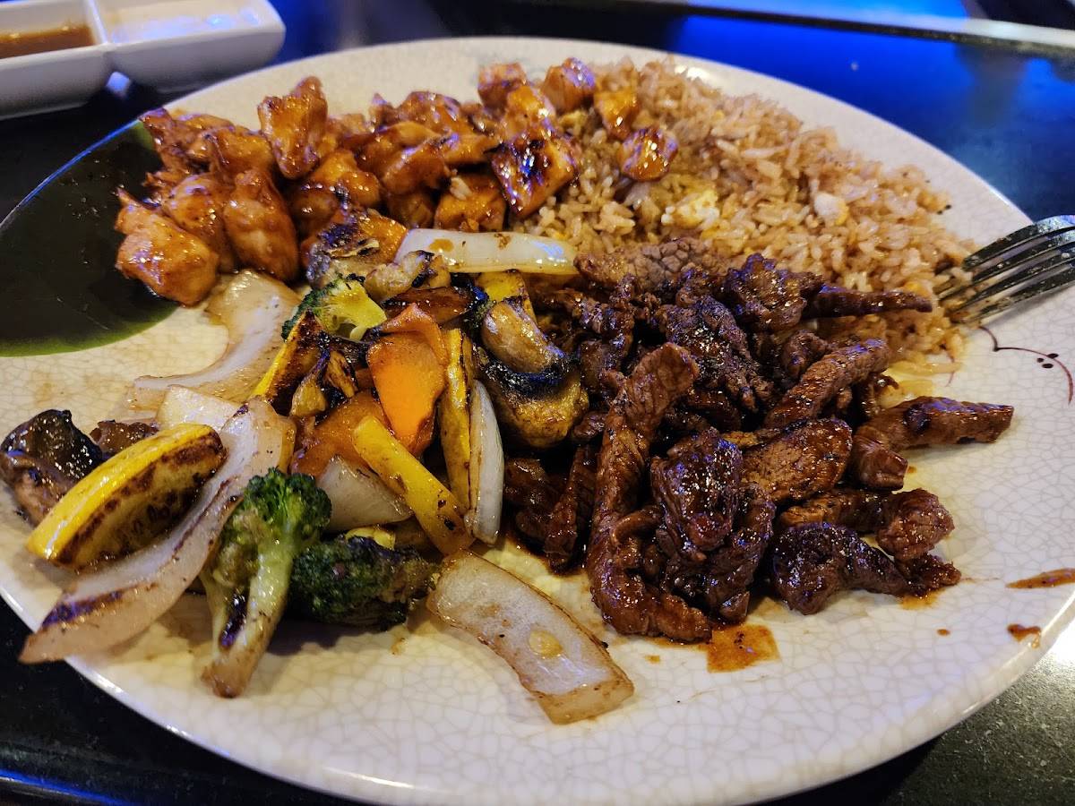 Kobe Japanese Steakhouse restaurant in San Antonio - photo 2