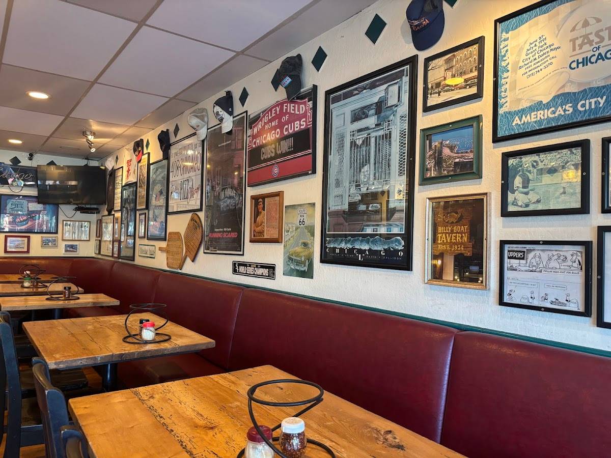 Pizz'A Chicago restaurant in Santa Clara - photo 3