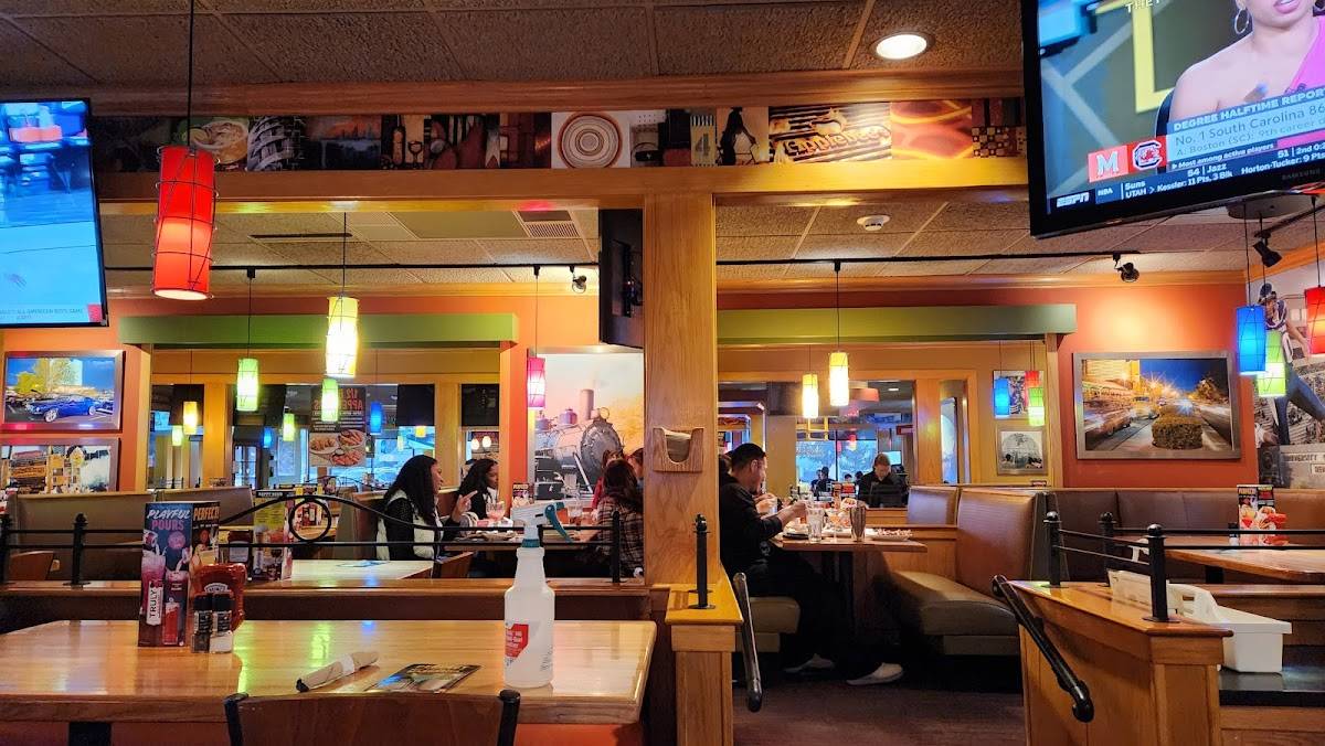 Applebee's Grill + Bar restaurant in Sparks - photo 3