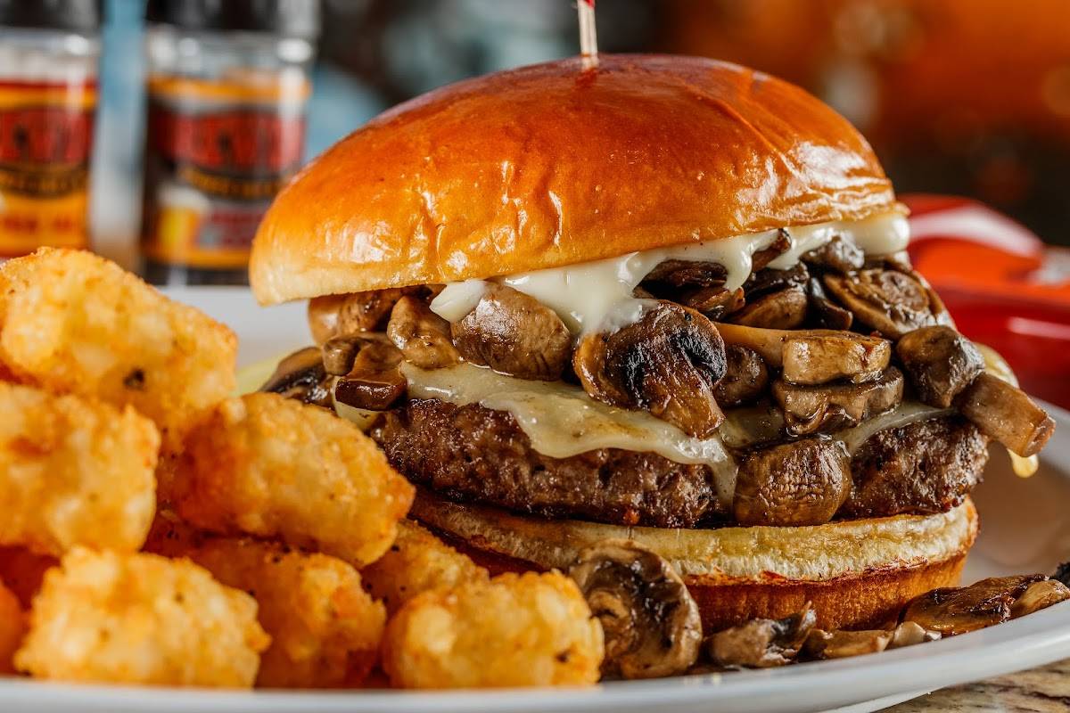 BreWingZ Restaurant and Bar restaurant in Houston - photo 4