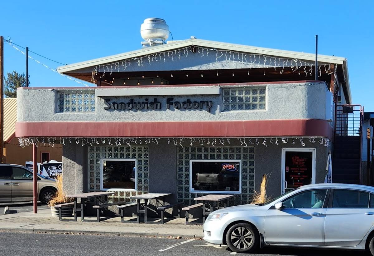 The Sandwich Factory restaurant in Prineville - photo 5