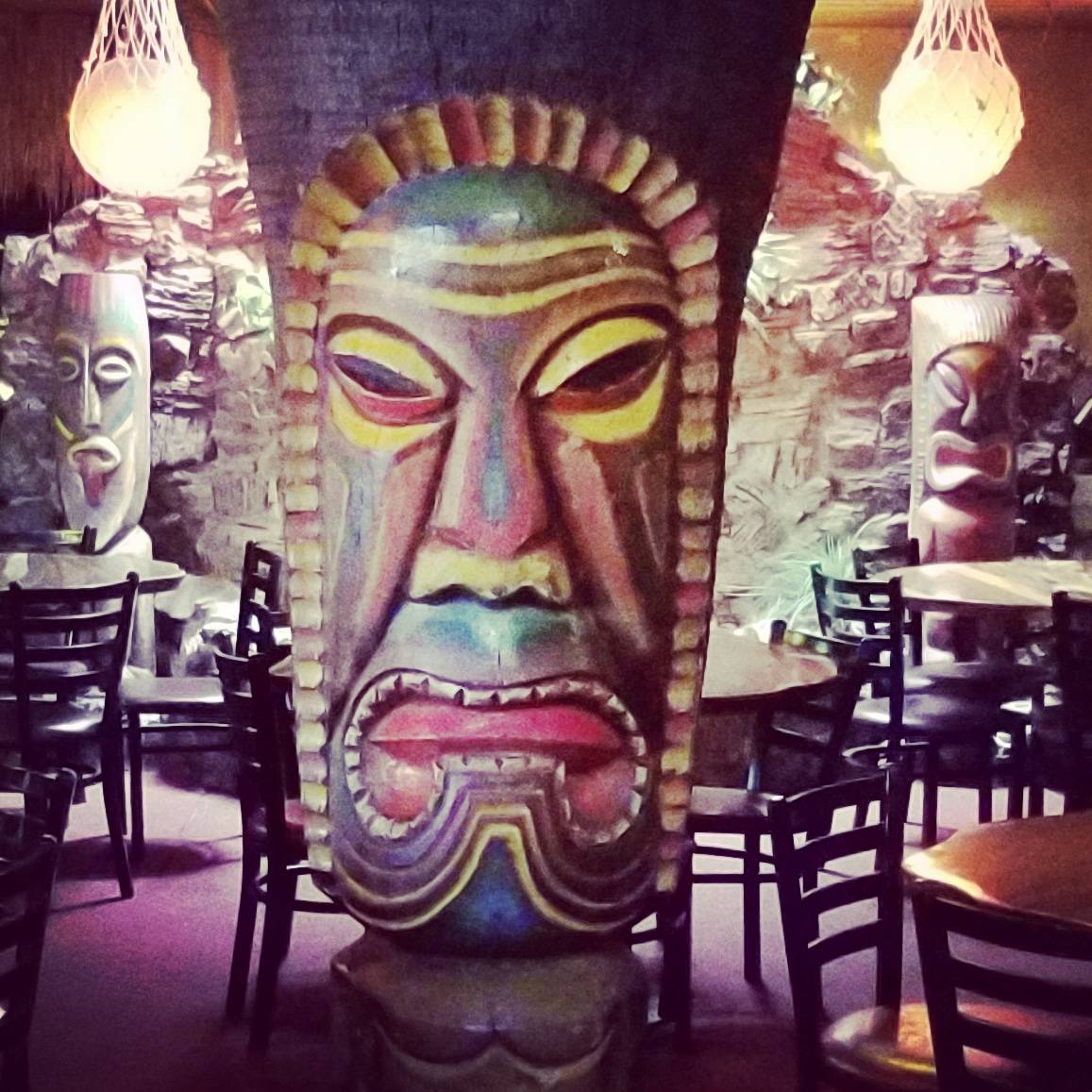 Kon Tiki Restaurant & Lounge