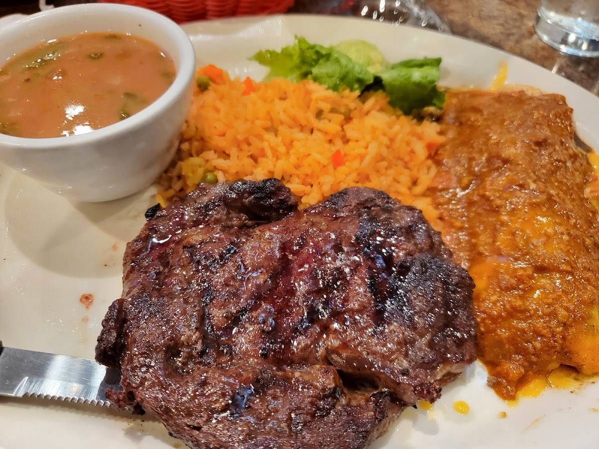 Spanish Flowers restaurant in Houston - photo 4