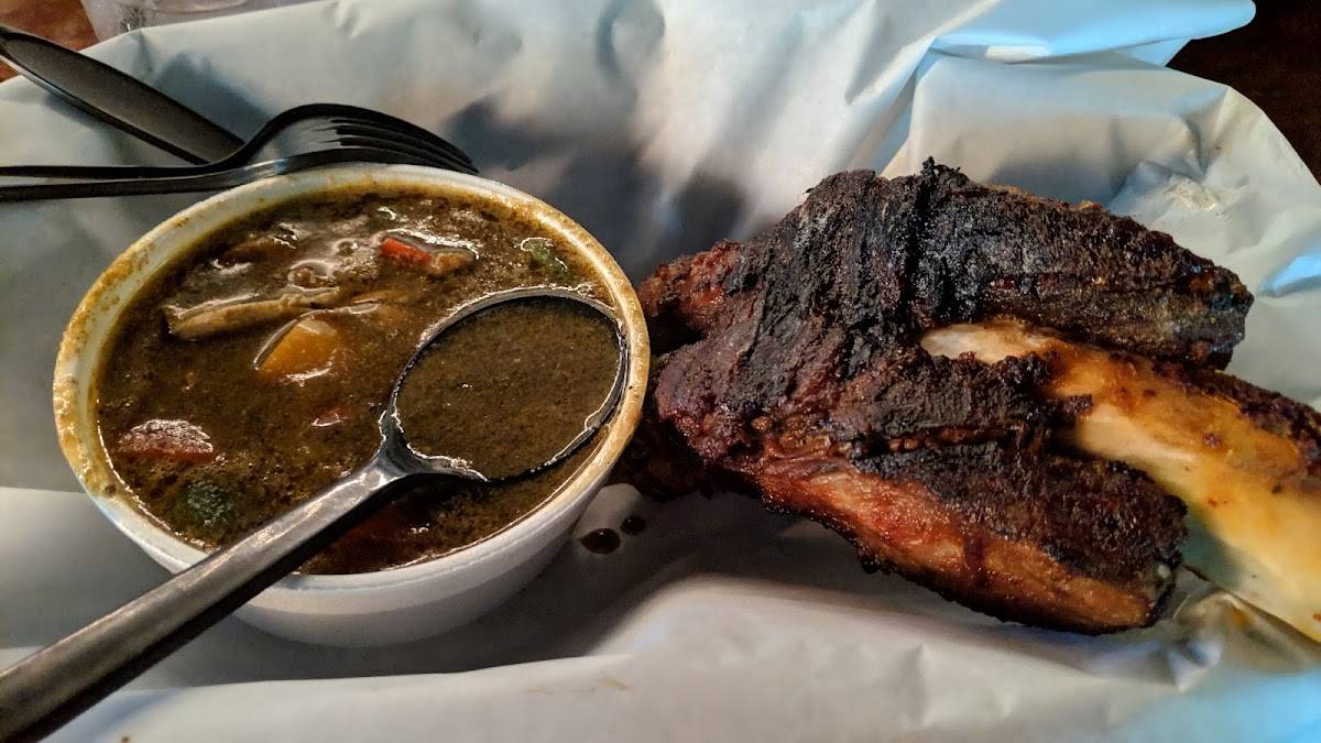 Bull's Smokin' BBQ restaurant in San Diego - photo 3