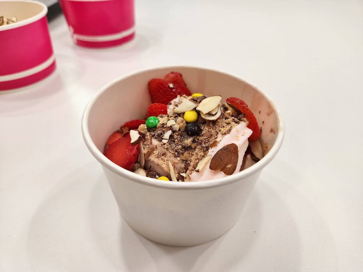 San Froyo restaurant in Richmond - photo 2