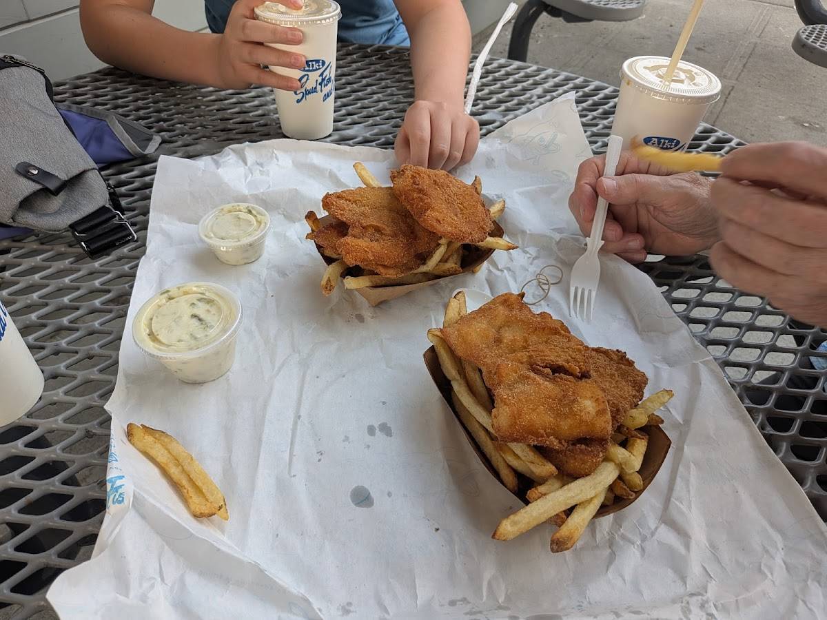 Alki Spud Fish & Chips restaurant in Seattle - photo 3