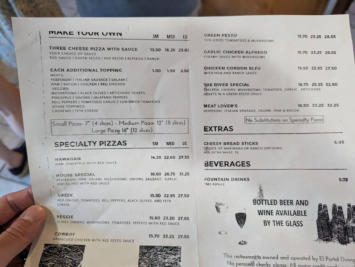 Parkside Pizza restaurant in El Portal - photo 4