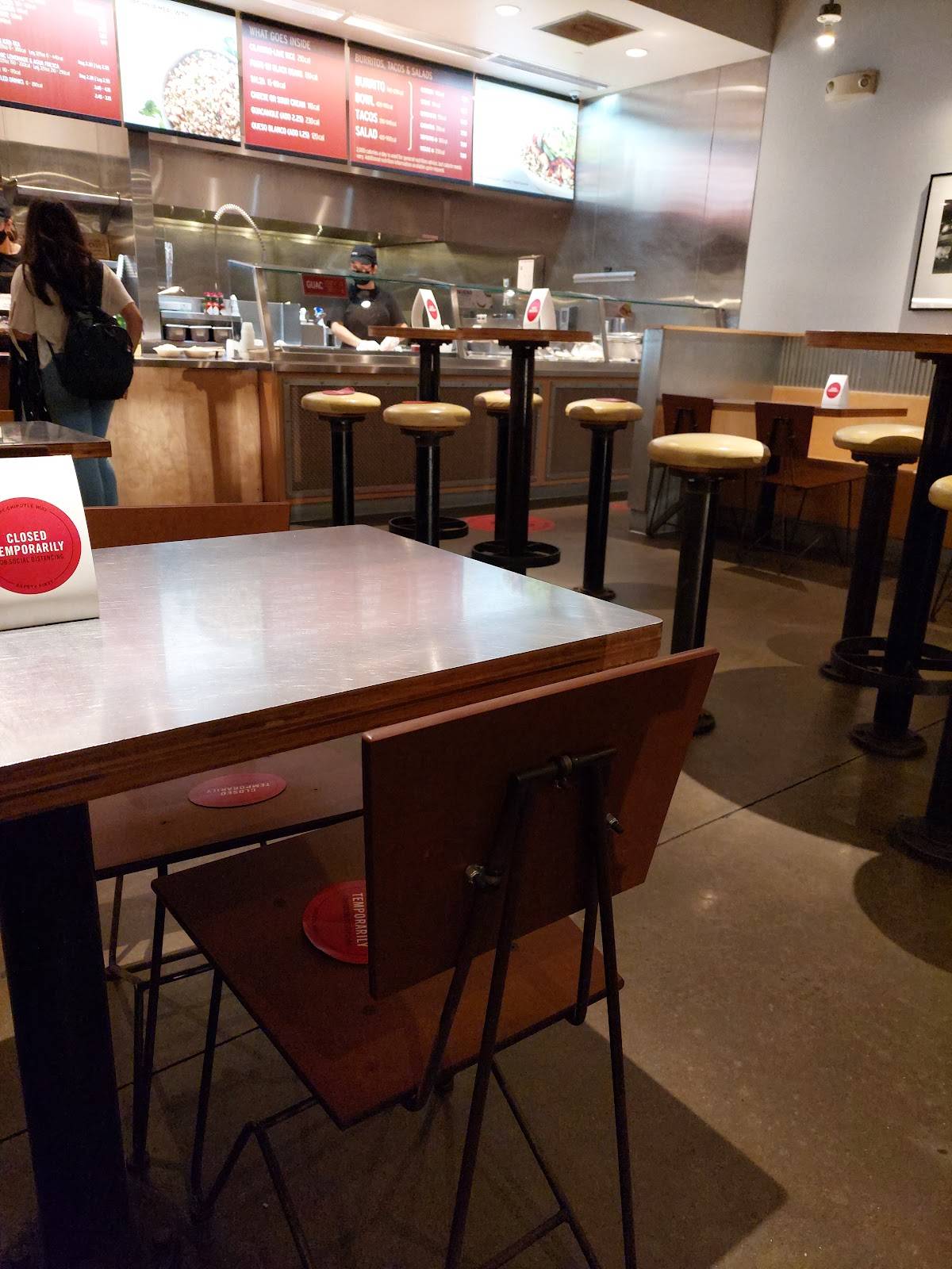 Chipotle Mexican Grill restaurant in Houston - photo 2