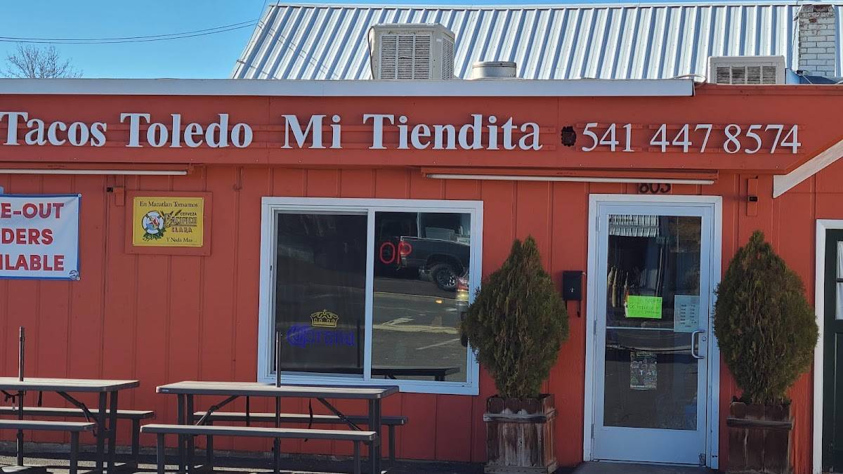 Tacos Toledo Mi Tiendita restaurant in Prineville - photo 3