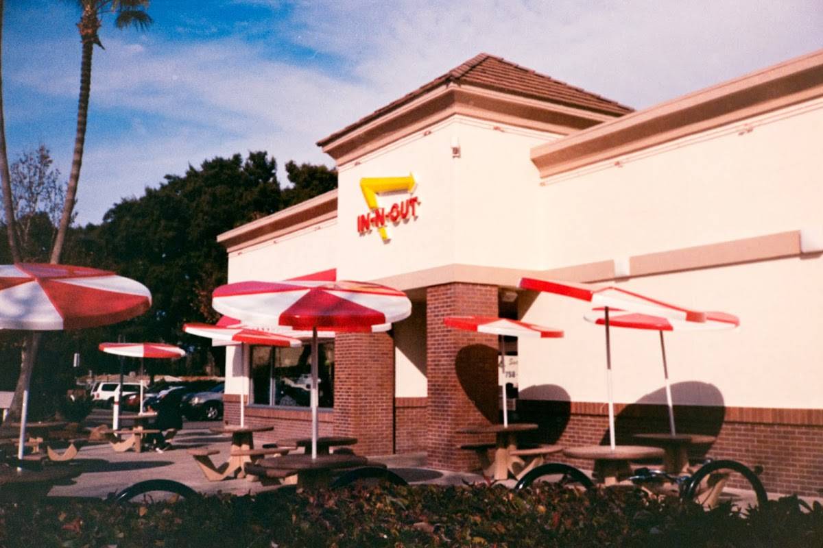 In-N-Out Burger restaurant in Davis - photo 5