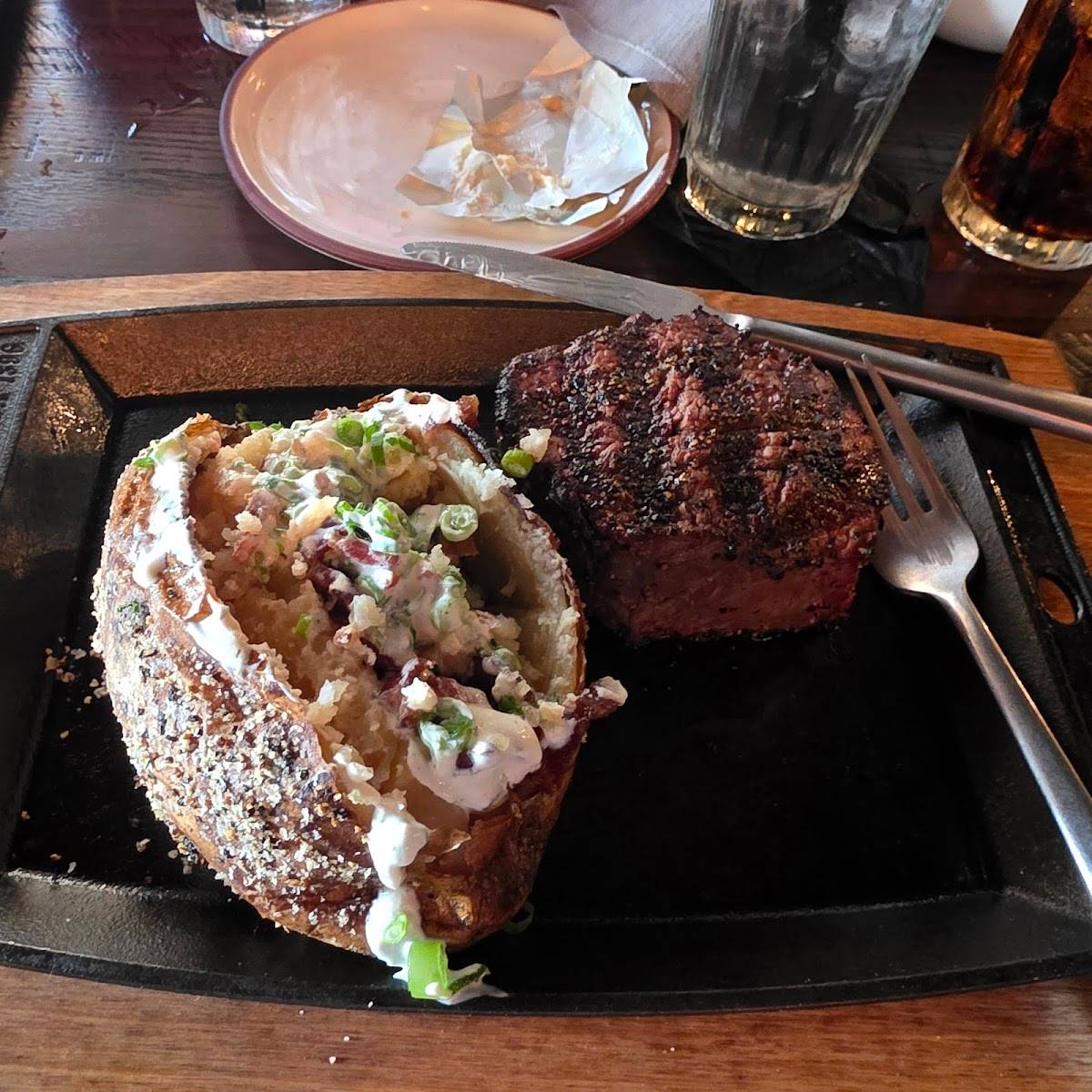 Cattlemen's Steak House restaurant in Fort Worth - photo 2