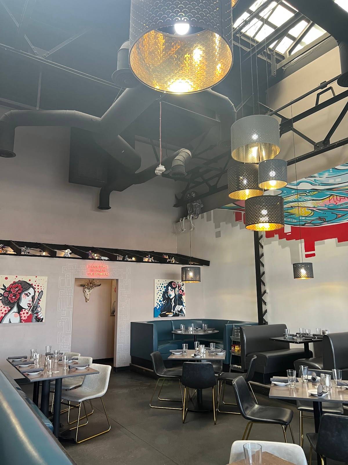 Streetcar 520 restaurant in Colorado Springs - photo 4