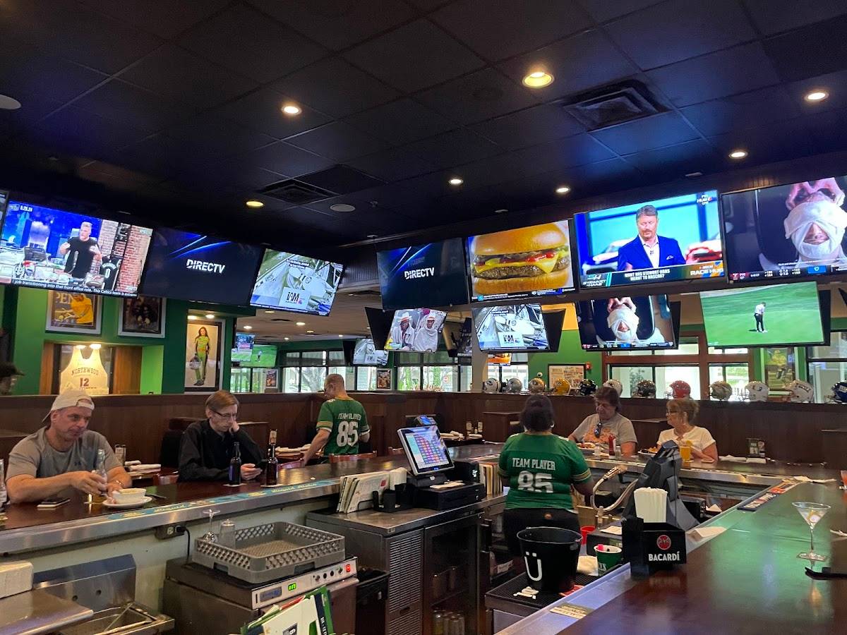 Duffy's Sports Grill restaurant in West Palm Beach - photo 5