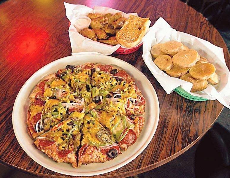 Boulevard Pizza restaurant in Sparks - photo 2