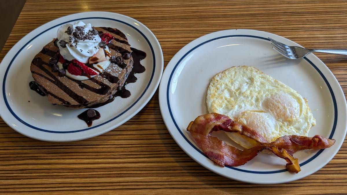 IHOP restaurant in Huntington Beach - photo 3