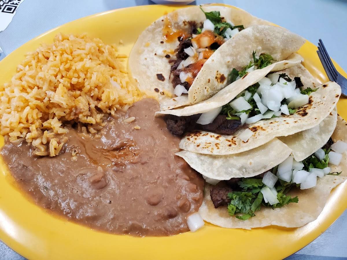Carmelo's Mexican Grill restaurant in Sugar Land - photo 2