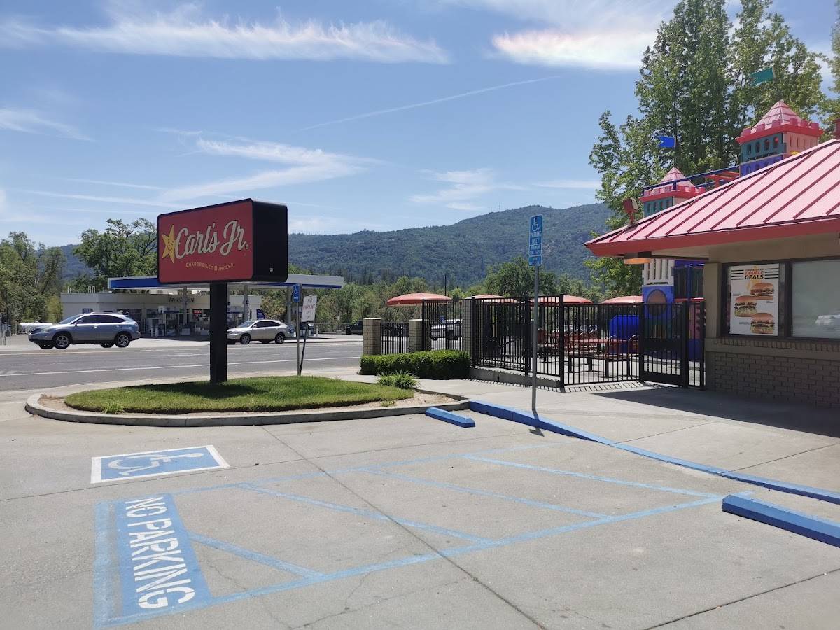 Carl’s Jr. restaurant in Oakhurst - photo 4