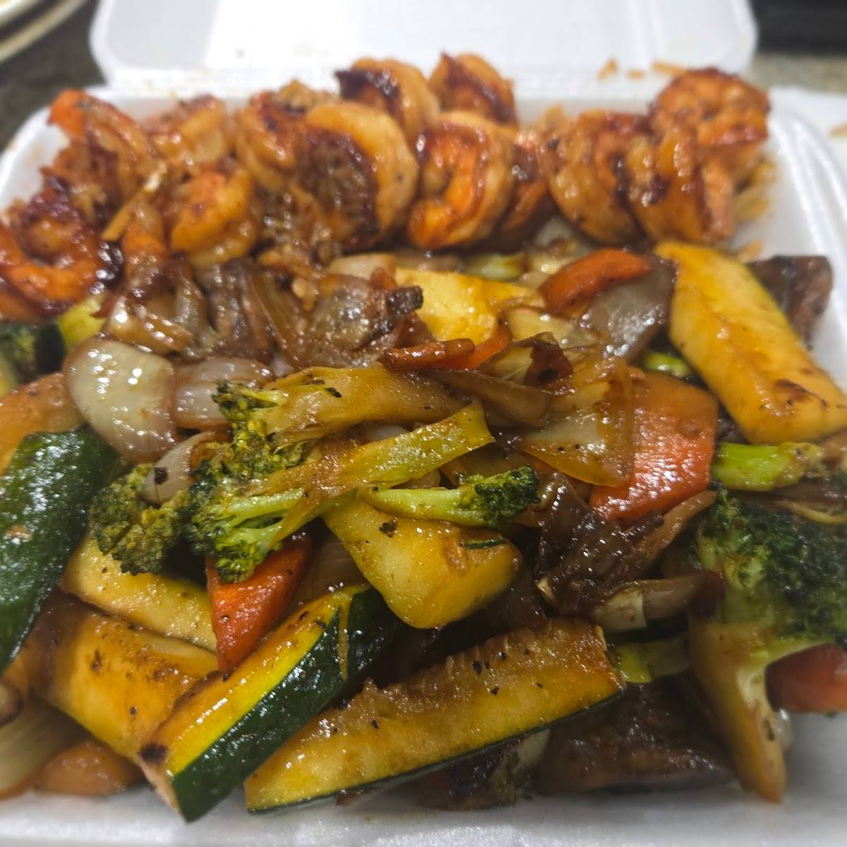 Umi Sushi & Hibachi Grill restaurant in Chalmette - photo 2