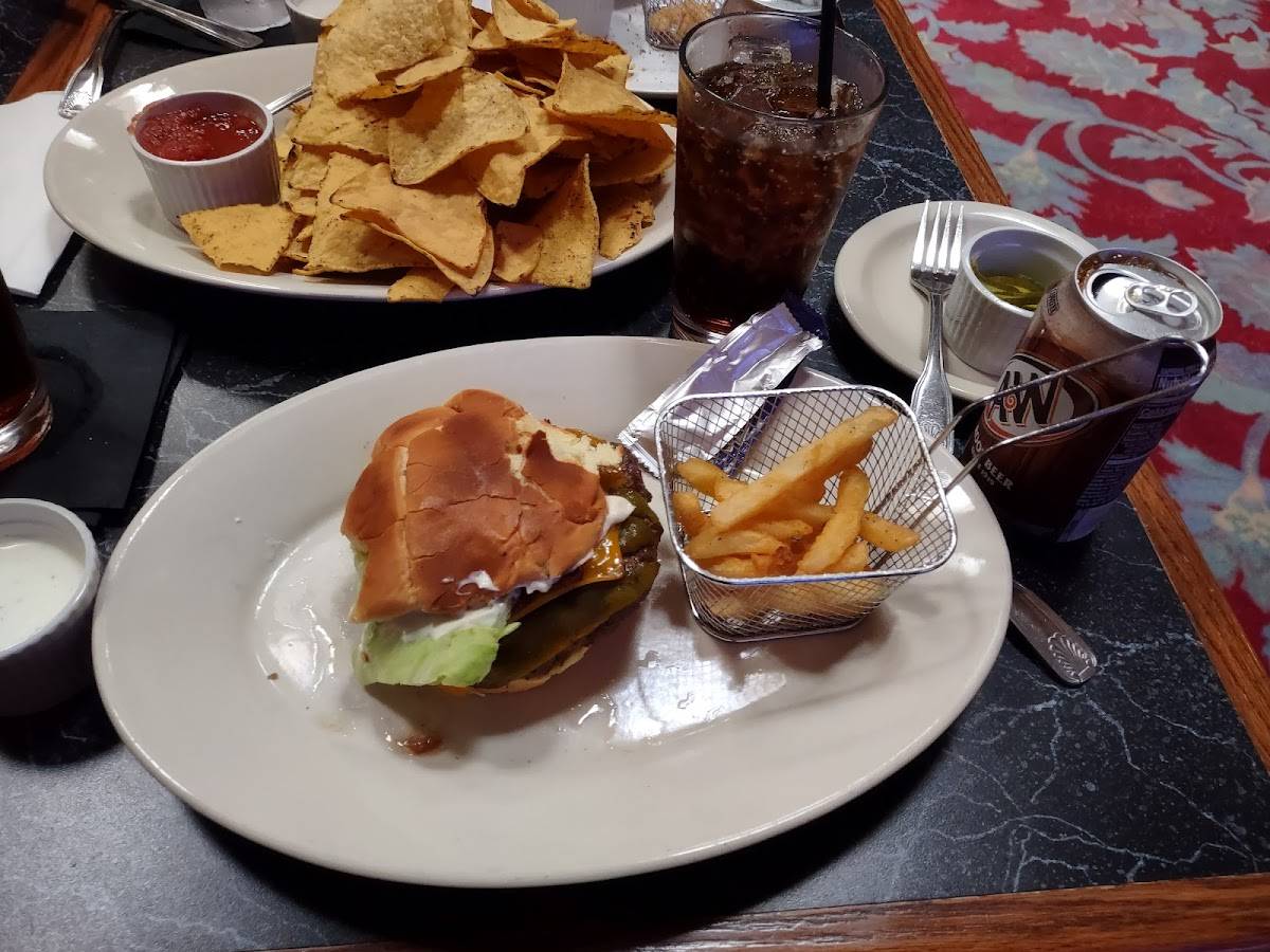 Wilbur's Grill restaurant in Tucson - photo 2