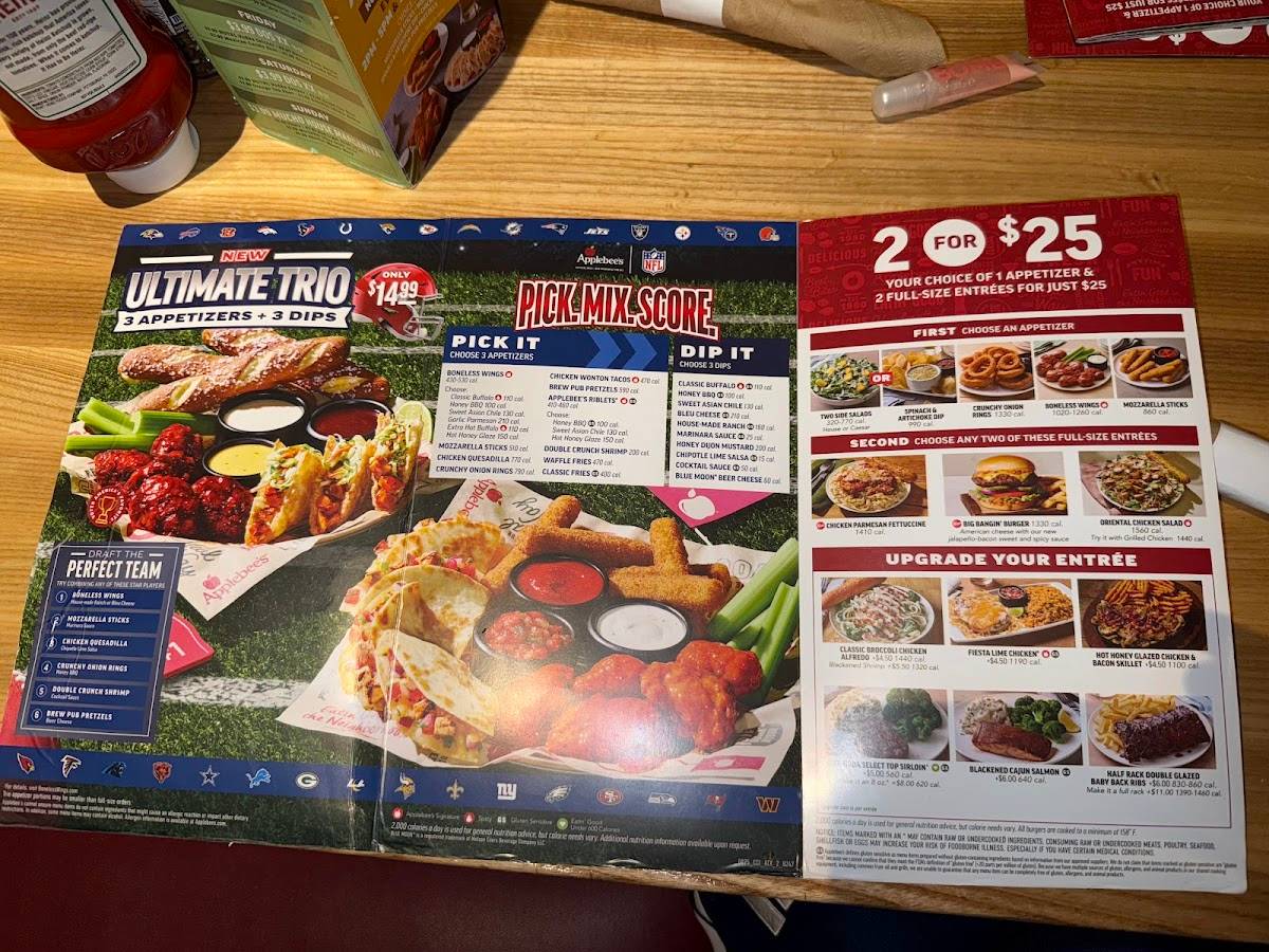 Applebee's Grill + Bar restaurant in Houston - photo 5