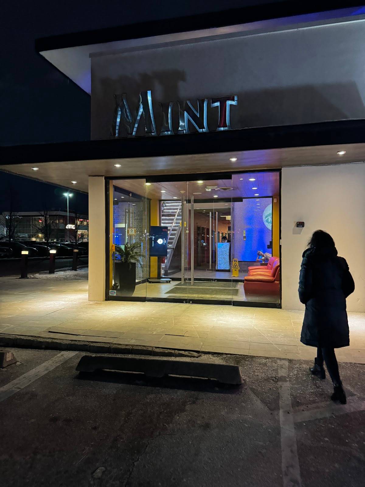 Mint restaurant in Garden City - photo 5