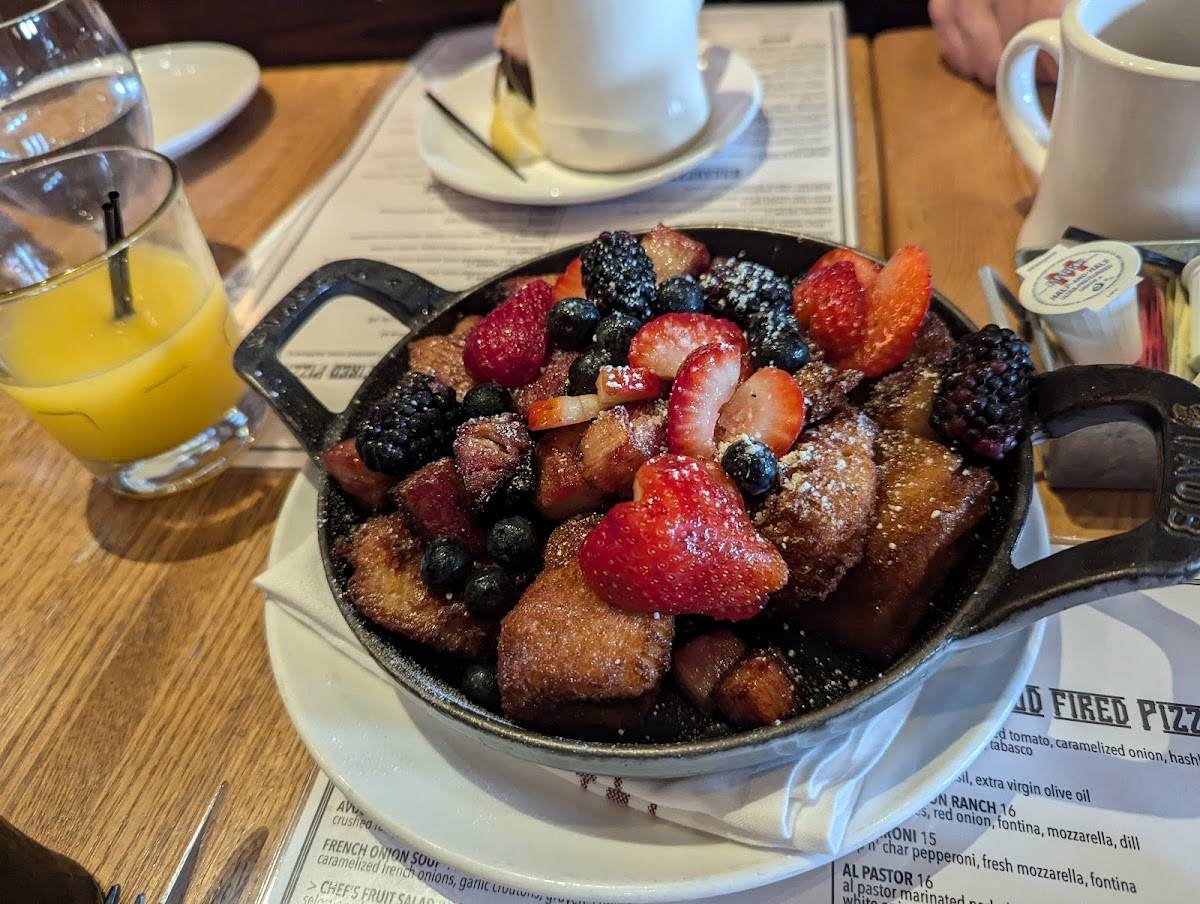 Lincoln Tavern & Restaurant restaurant in Boston - photo 4