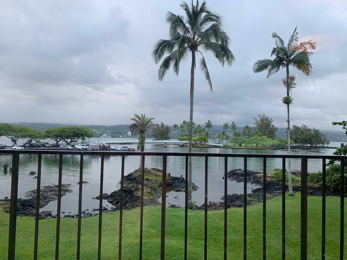Queens Court Restaurant restaurant in Hilo - photo 3
