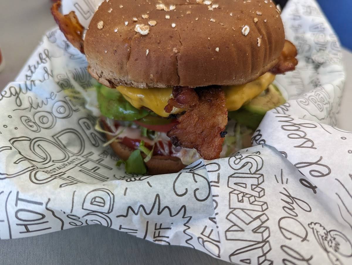 Good Stuff Burgers restaurant in Los Angeles - photo 4