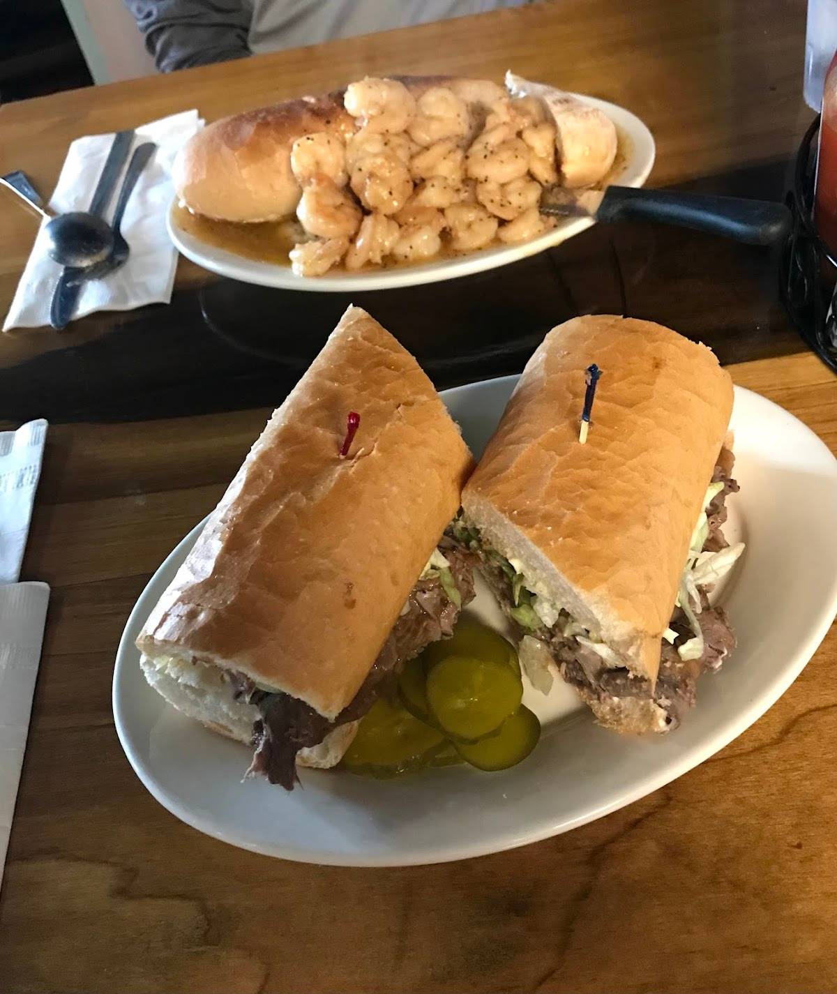 Liuzza's by the Track restaurant in New Orleans - photo 4
