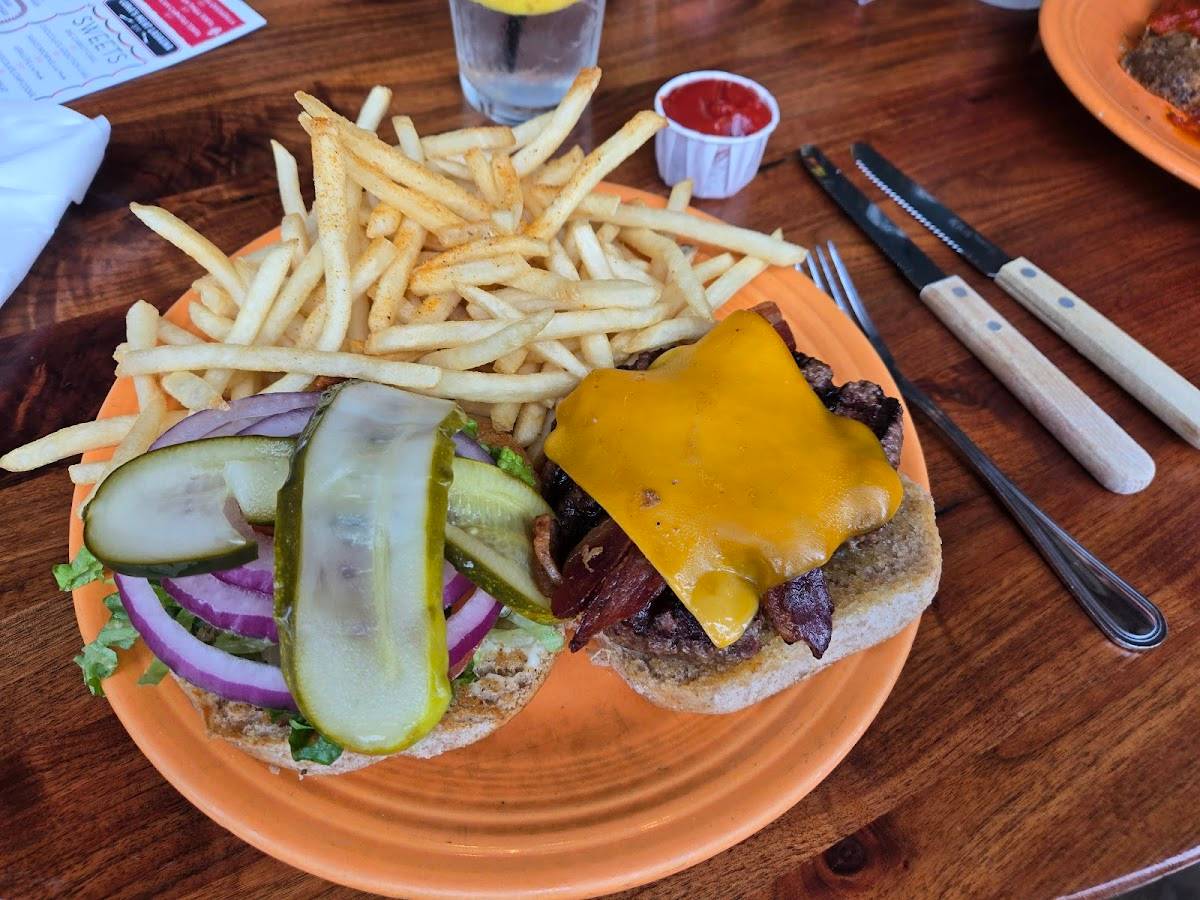 Barnaby's Cafe restaurant in Houston - photo 4