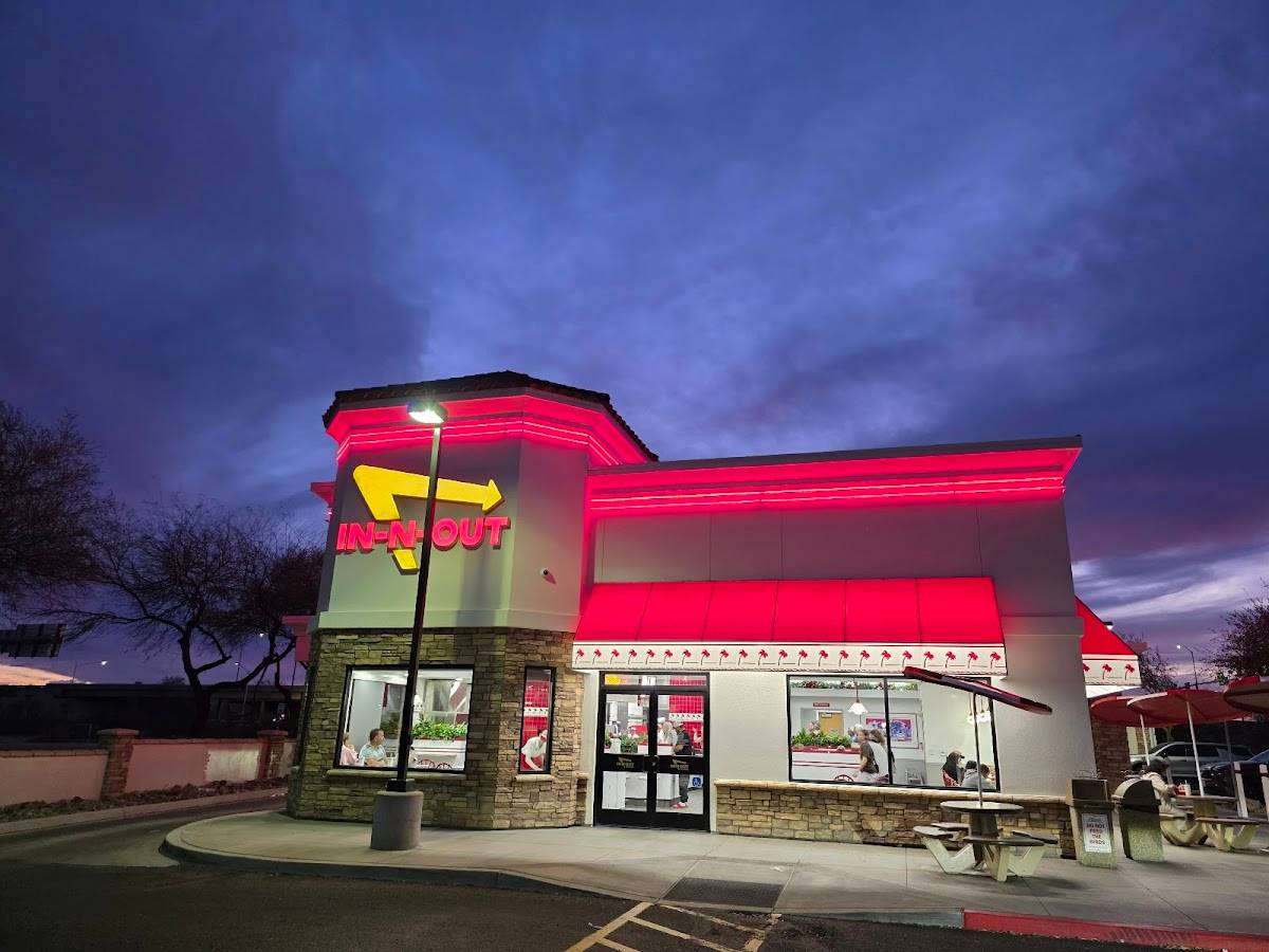 In-N-Out Burger restaurant in Tucson - photo 4