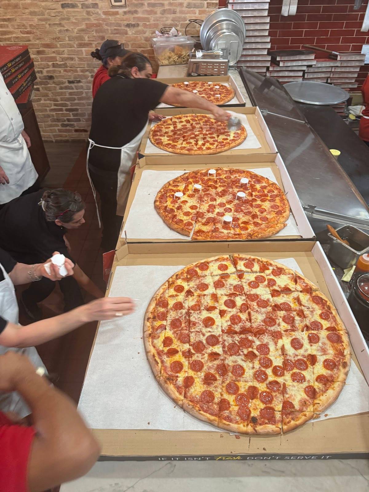 Russo’s New York Pizzeria & Italian Kitchen | Franchise Headquarters restaurant in Houston - photo 3