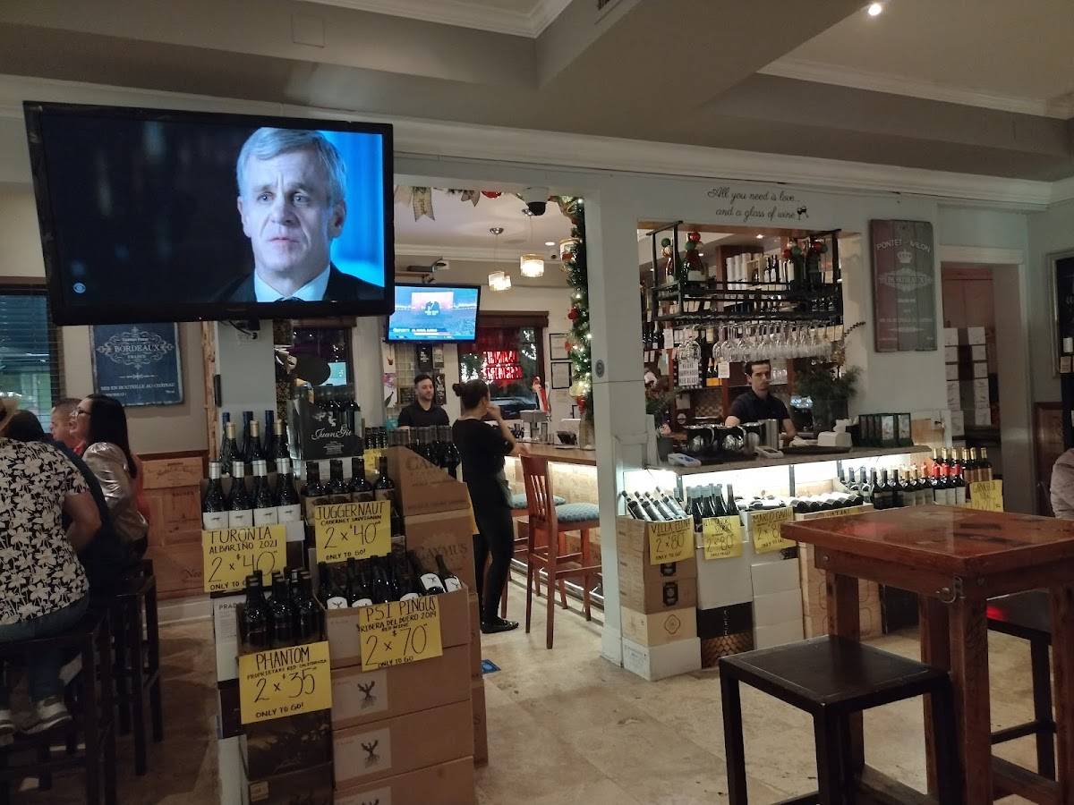Happy Wine in the Grove restaurant in Miami - photo 5