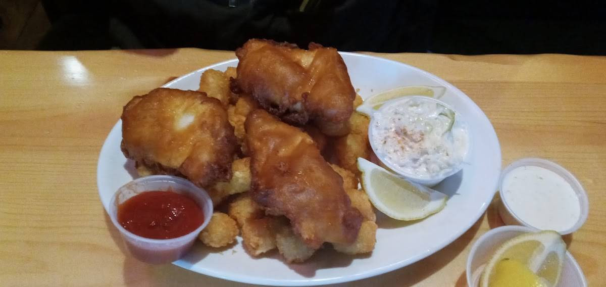 Bushwhackers restaurant in Tualatin - photo 2