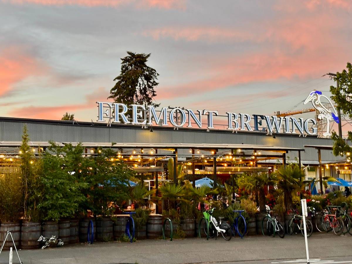 Fremont Brewing's Urban Beer Garden restaurant in Seattle - photo 3