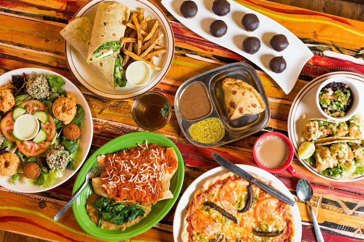 Annapurna’s World Vegetarian Café restaurant in Albuquerque - photo 2