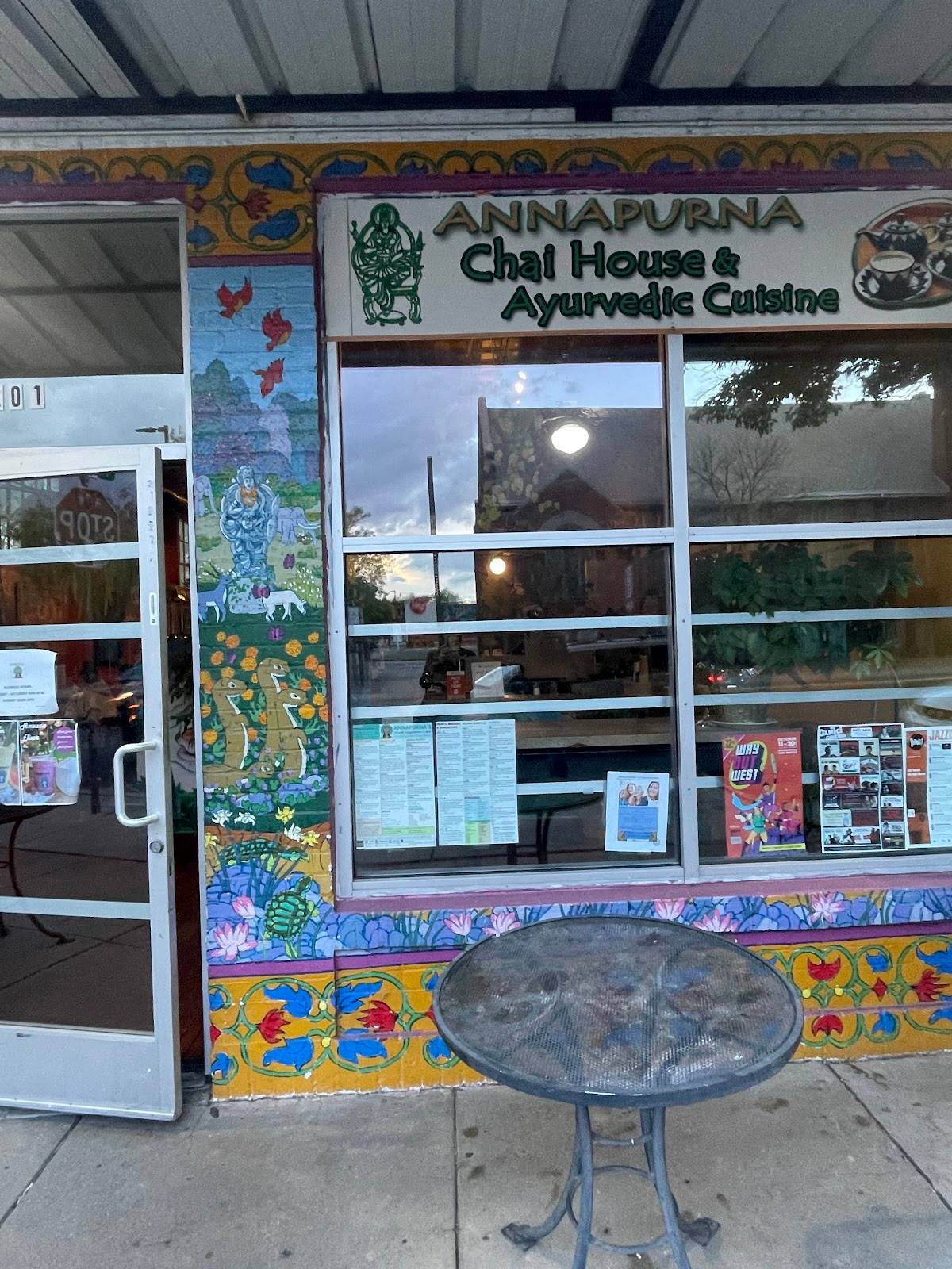 Annapurna’s World Vegetarian Café restaurant in Albuquerque - photo 4