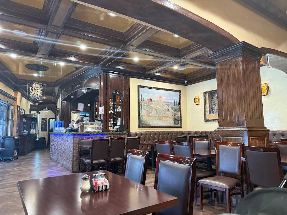 Almaza restaurant in Los Angeles - photo 3