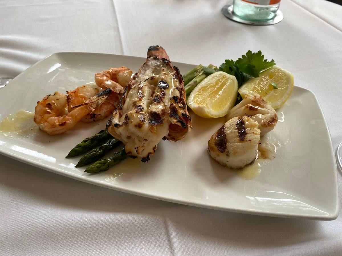 The Oceanaire Seafood Room restaurant in Houston - photo 3