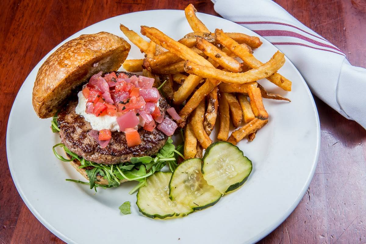 Highland Tap & Burger restaurant in Denver - photo 2