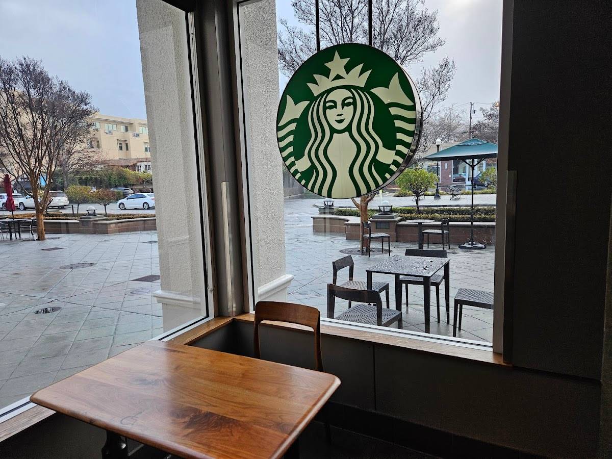 Starbucks restaurant in Mountain View - photo 4