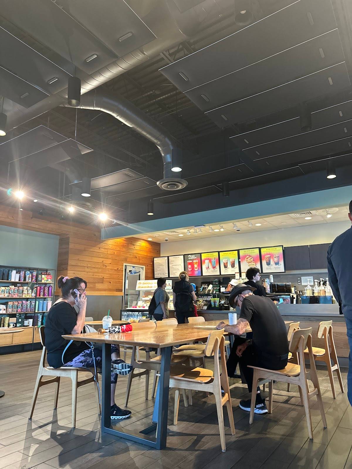 Starbucks restaurant in Aventura - photo 4