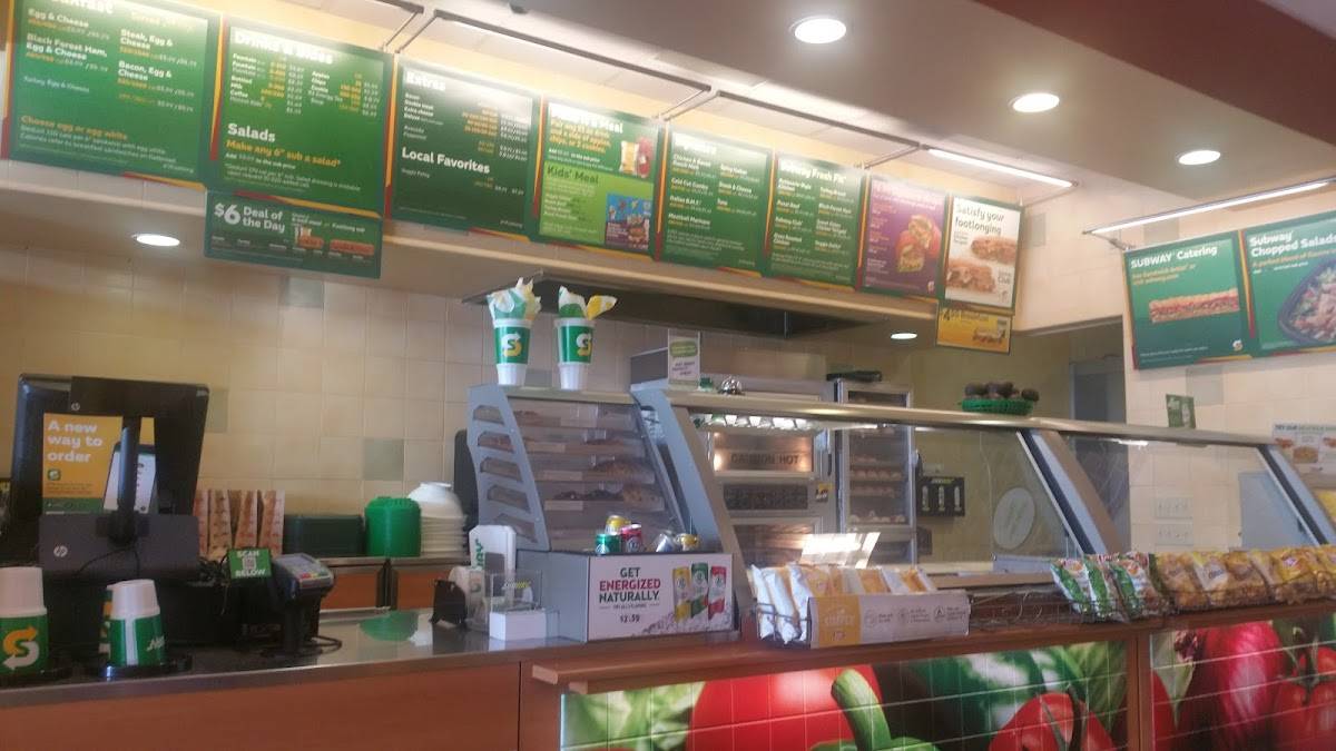 Subway restaurant in Simi Valley - photo 2